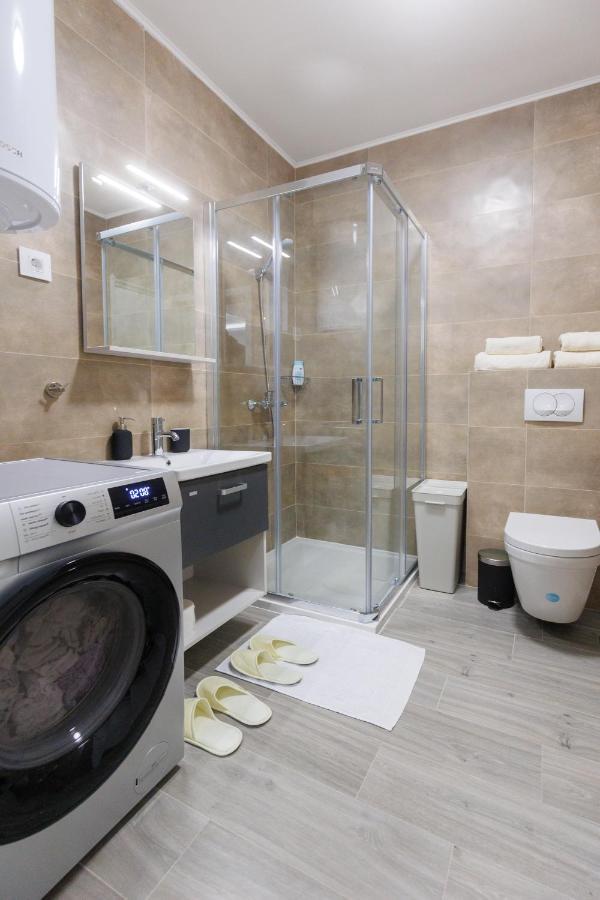Black & White Apartment Subotica Luaran gambar