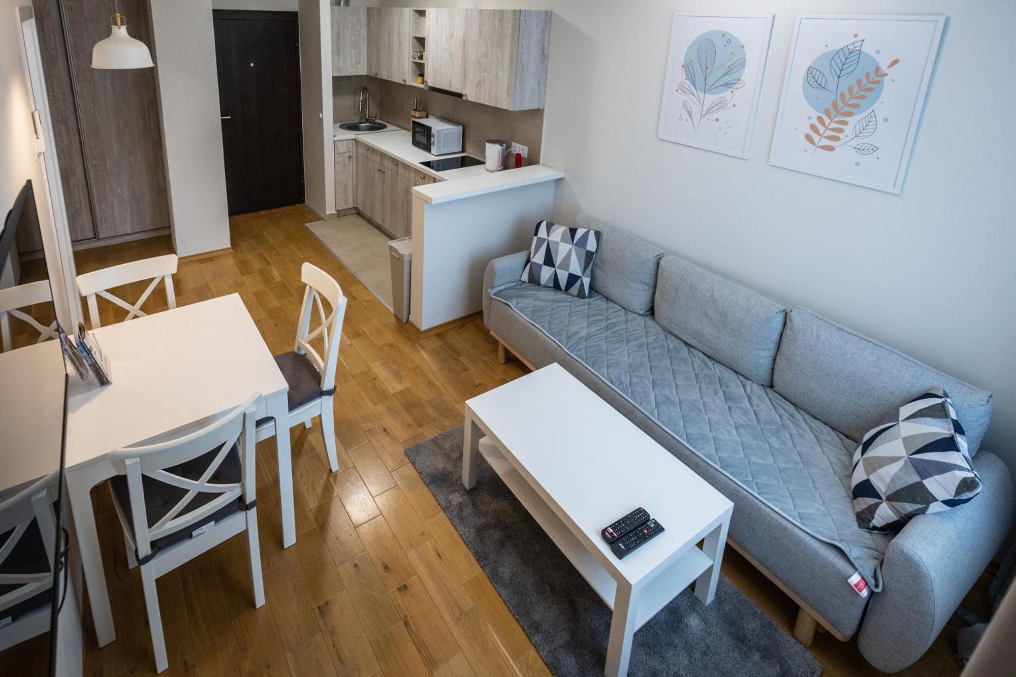 Black & White Apartment Subotica Luaran gambar